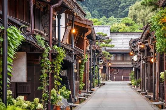 Takayama Sannomachi