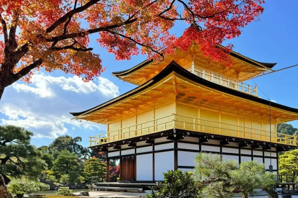 chua vang Kinkakuji 10 jpg